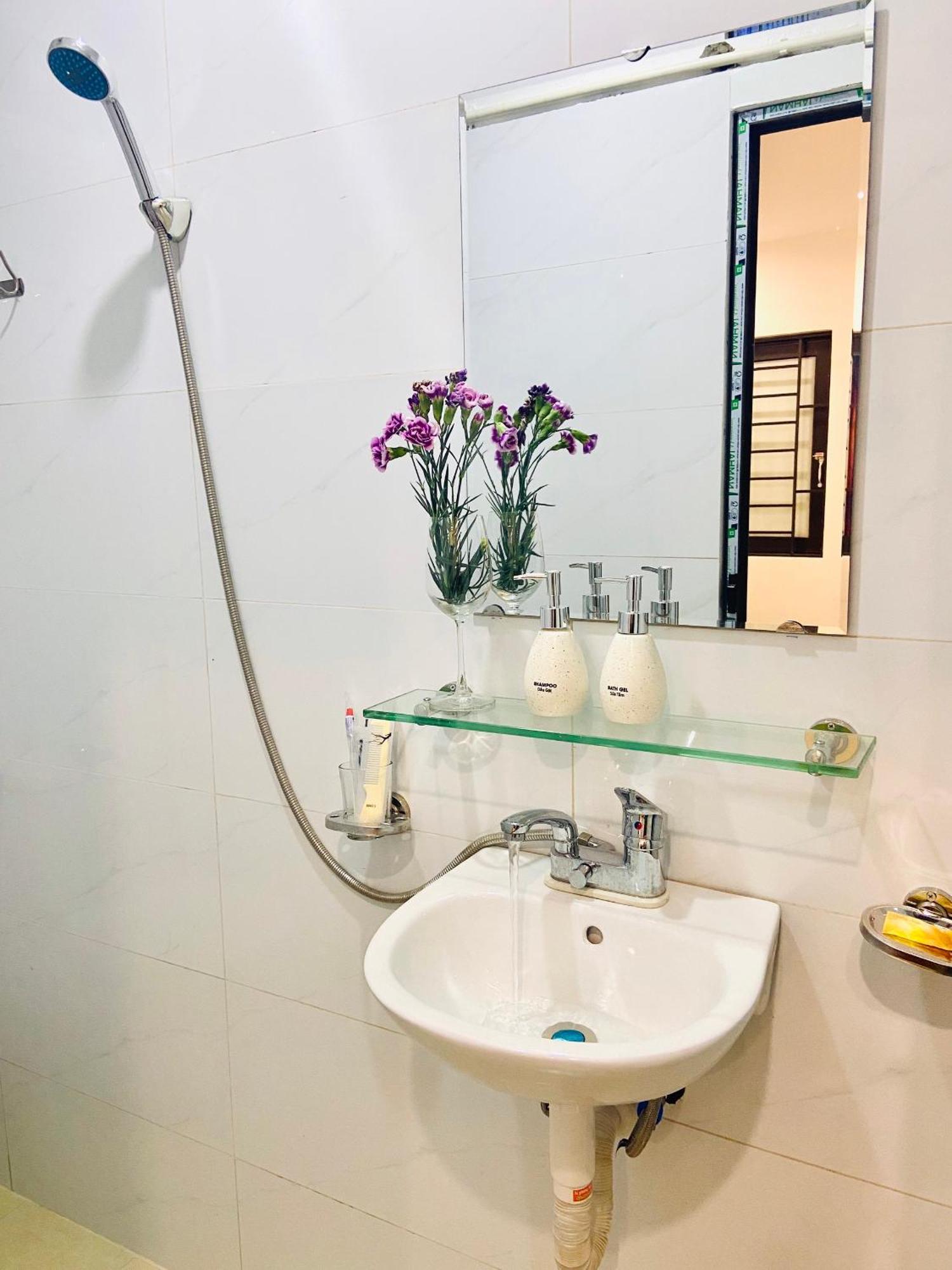 Hanoi Cozy Homestay Long Bien Bagian luar foto